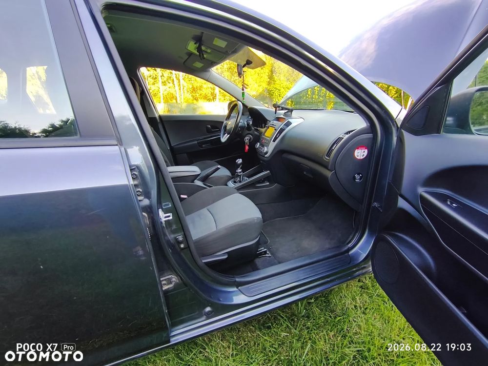 Kia Ceed 1.4 Comfort + - 12