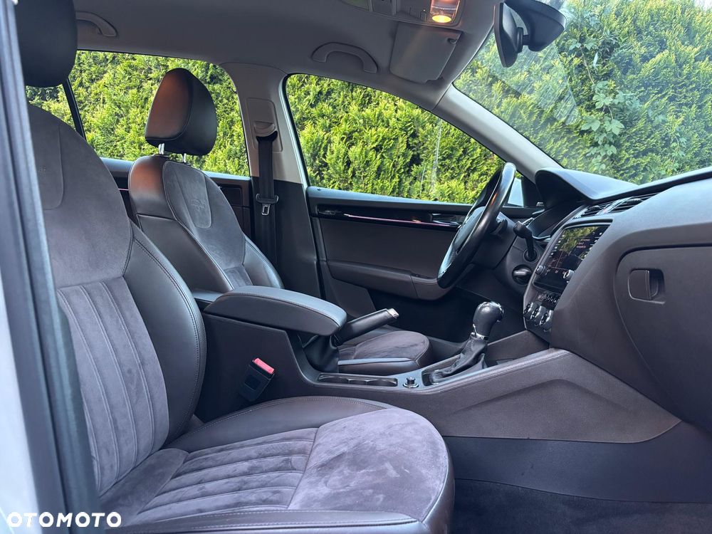 Skoda Octavia 2.0 TDI 4x4 L&K DSG - 20