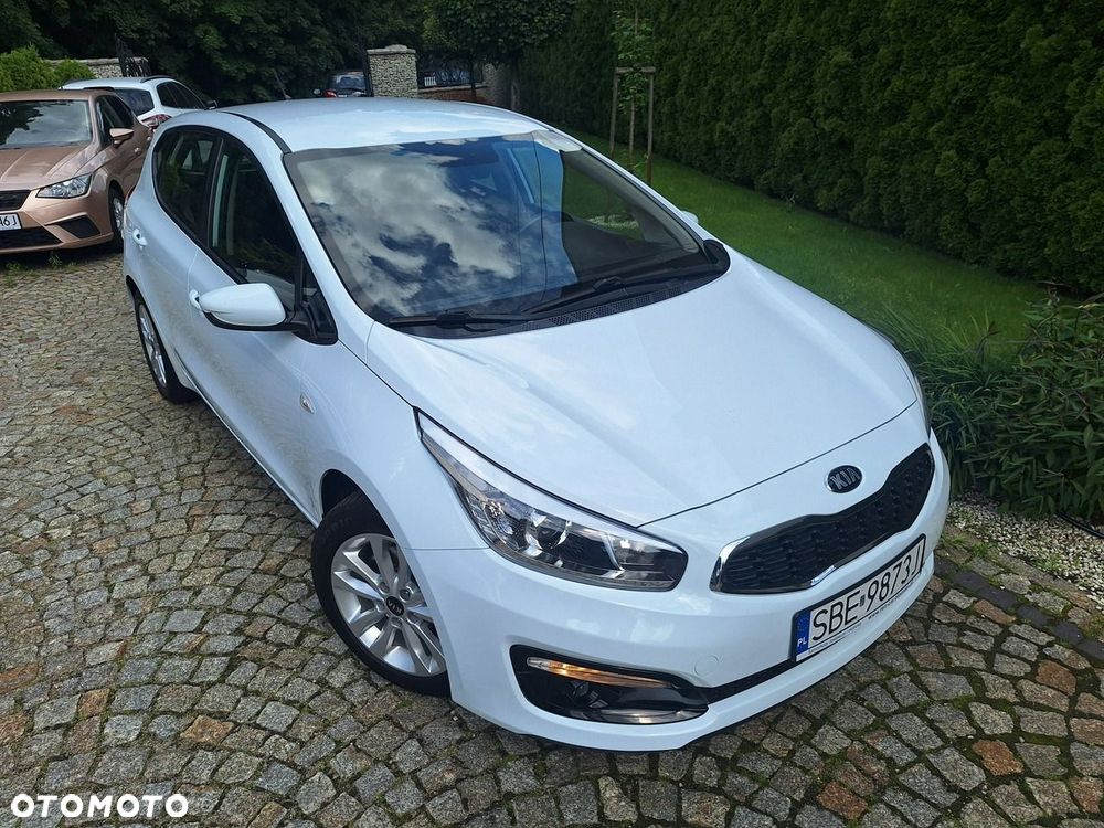 Kia Ceed - 26