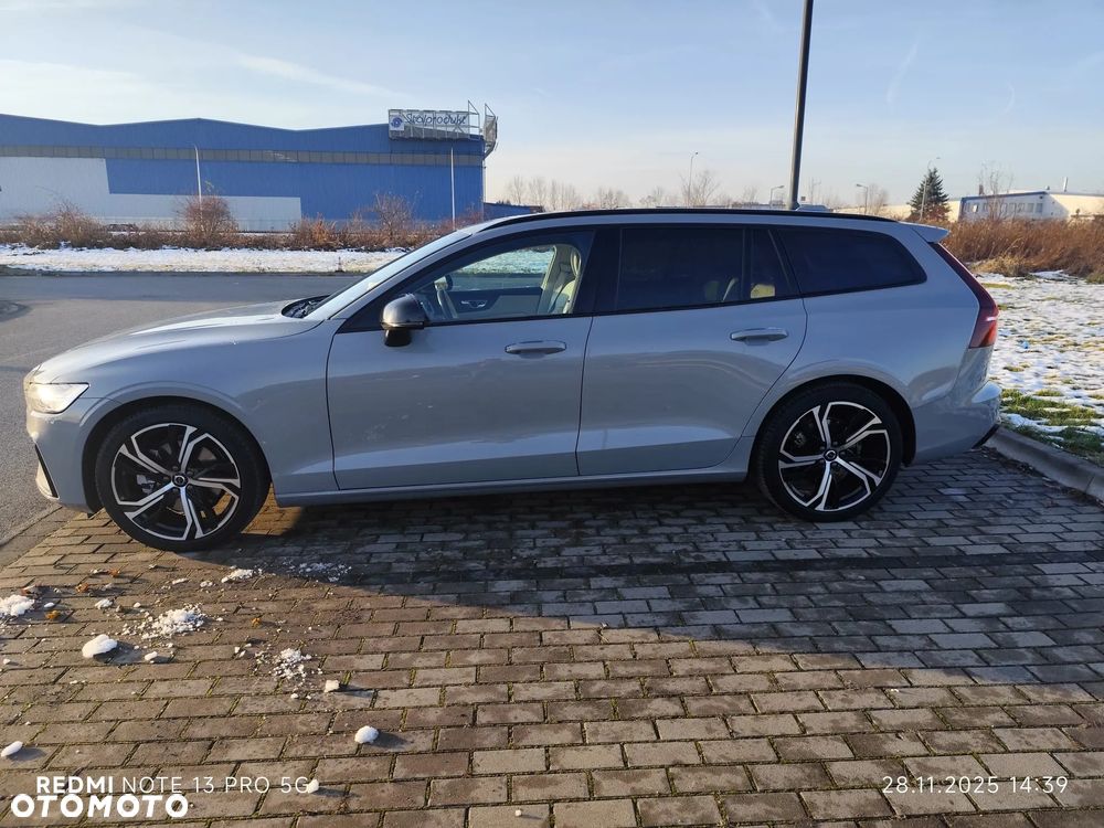Volvo V60 B4 B Plus Dark - 2