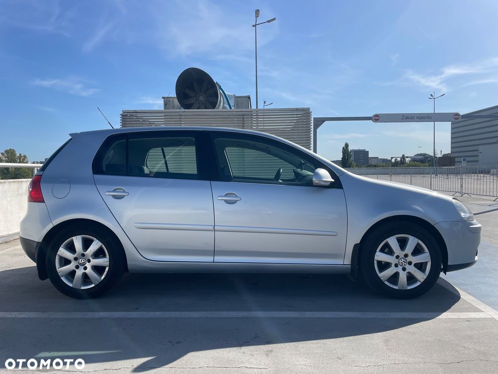Volkswagen Golf 1.6 FSI Comfortline - 12