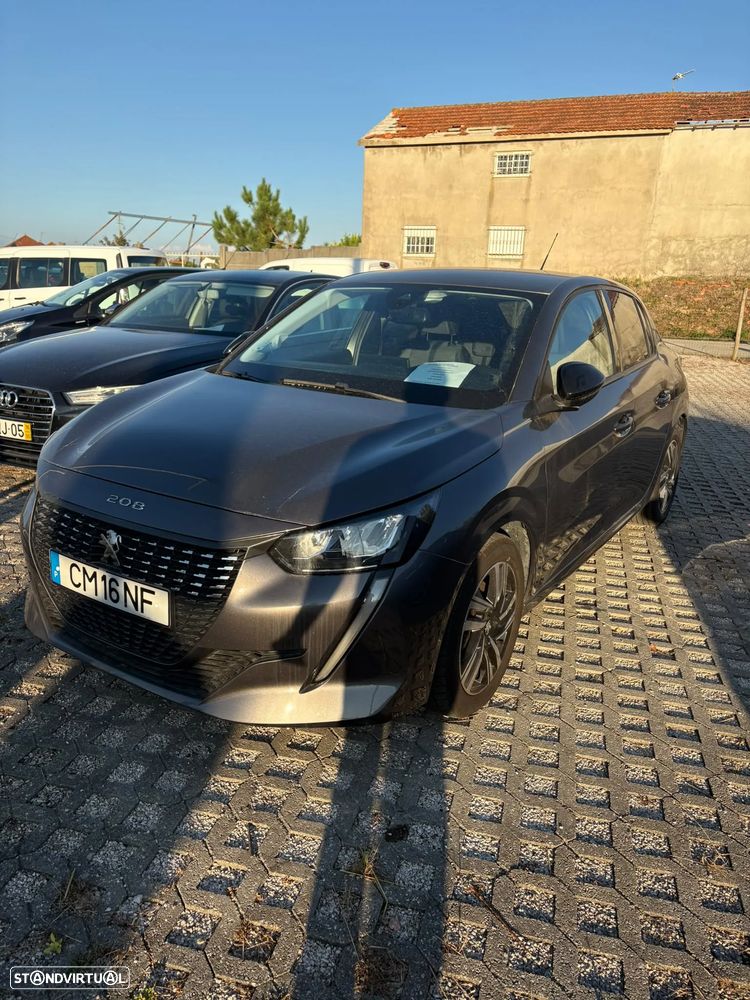 Peugeot 208 - 1