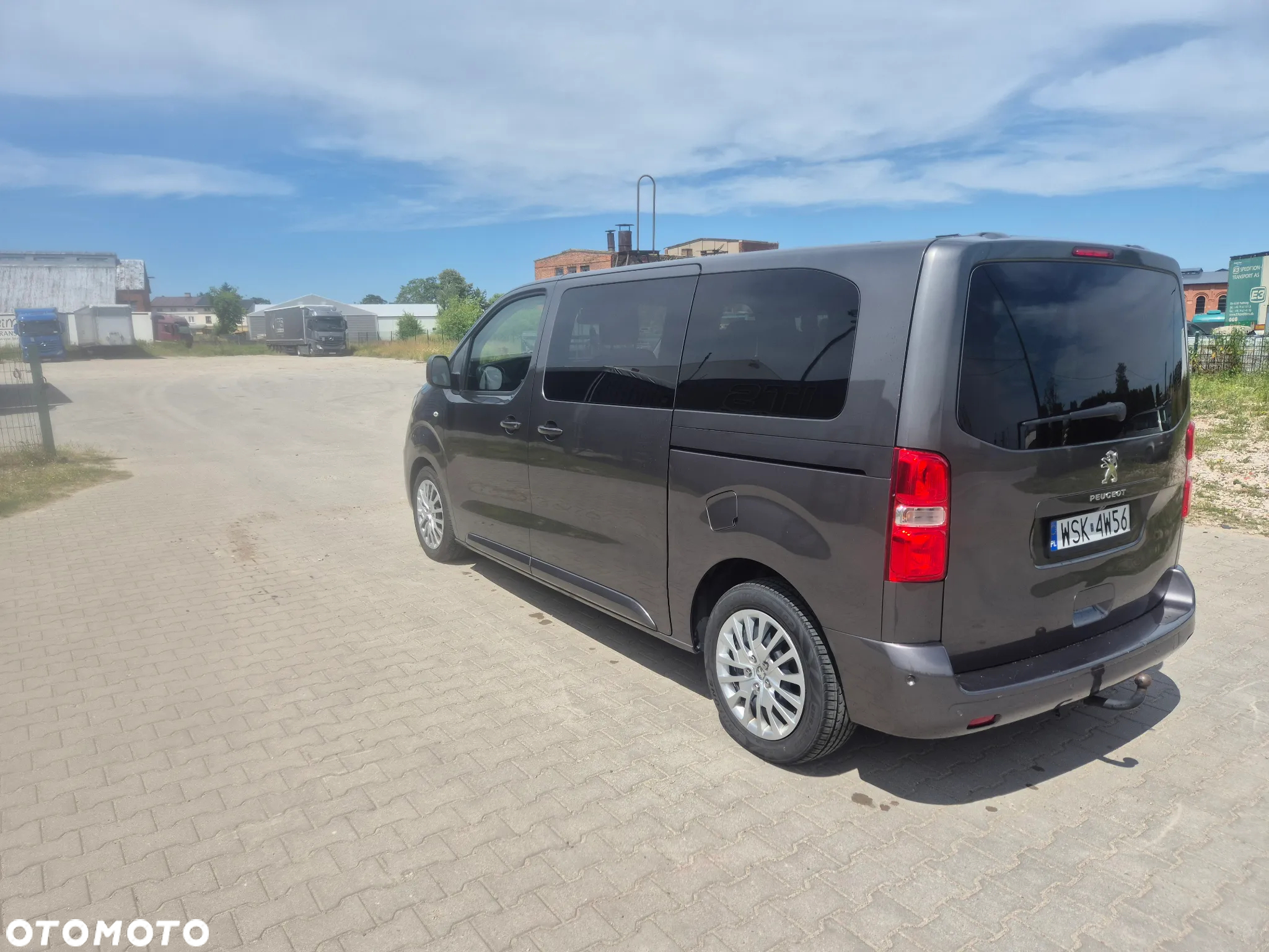 Peugeot Traveller - 9