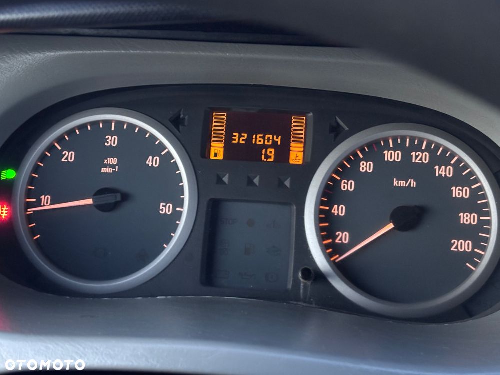 Opel Vivaro - 14