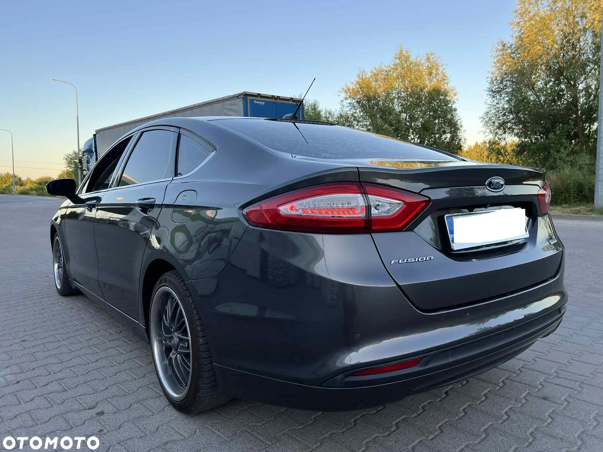 Ford Fusion - 18