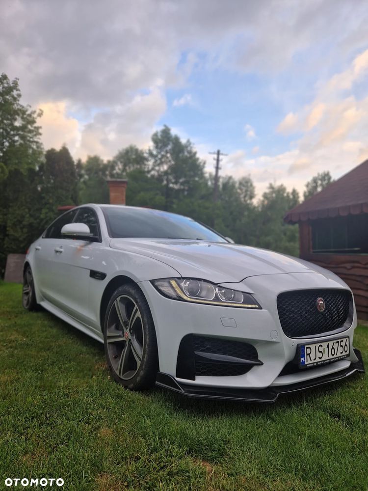 Jaguar XF 2.0 i4D R-Sport - 2