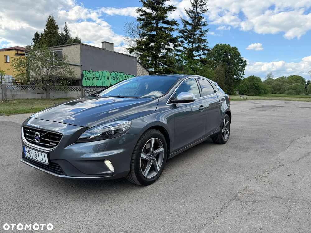 Volvo V40 D3 R Design - 1