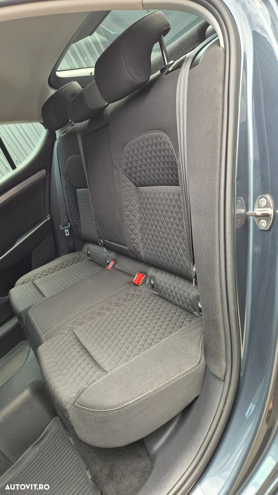 Skoda Superb 2.0 TDI DSG Active - 20