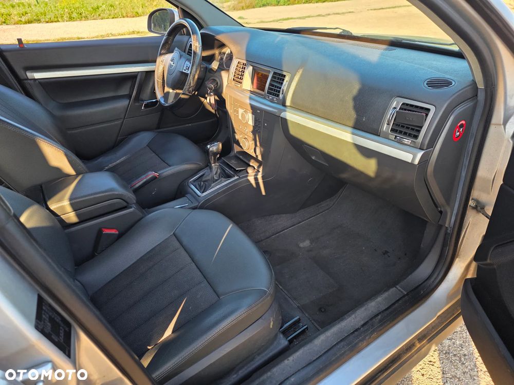 Opel Vectra 1.9 CDTI Cosmo - 19