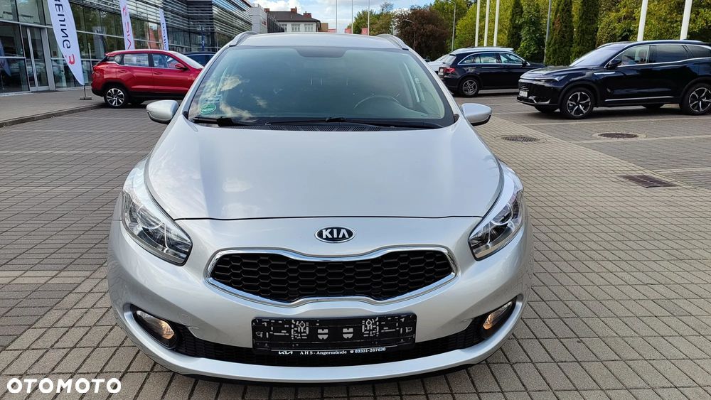 Kia Ceed 1.6 GDI SW Edition 7 - 10