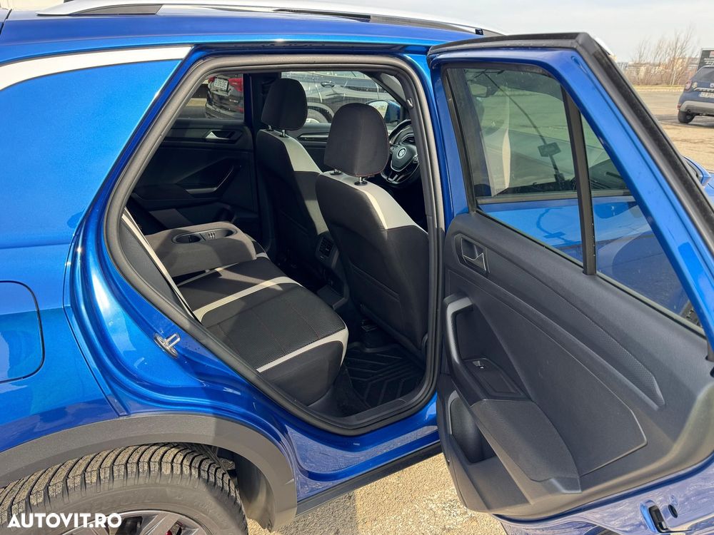 Volkswagen T-Roc - 15