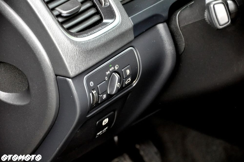 Volvo V60 D4 Drive-E Summum - 37