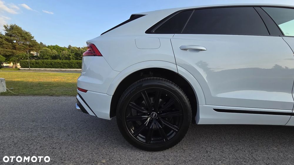 Audi SQ8 - 10