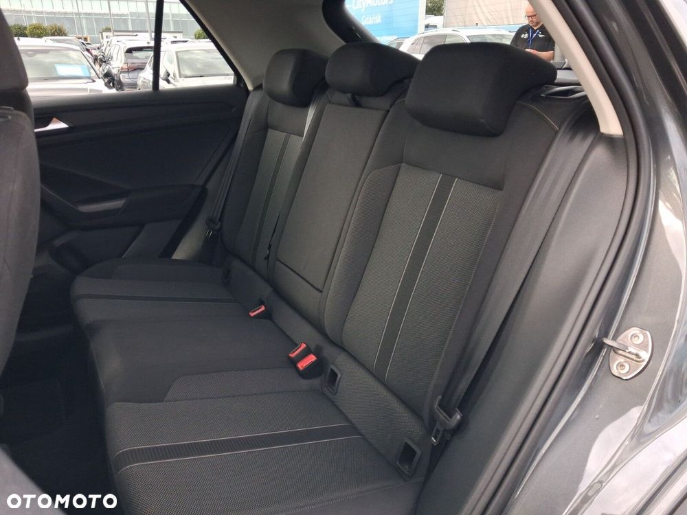 Volkswagen T-Roc 1.5 TSI Life - 28