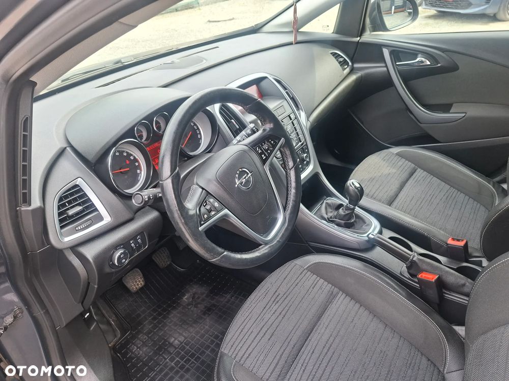 Opel Astra 1.4 T Cosmo EU6 - 7
