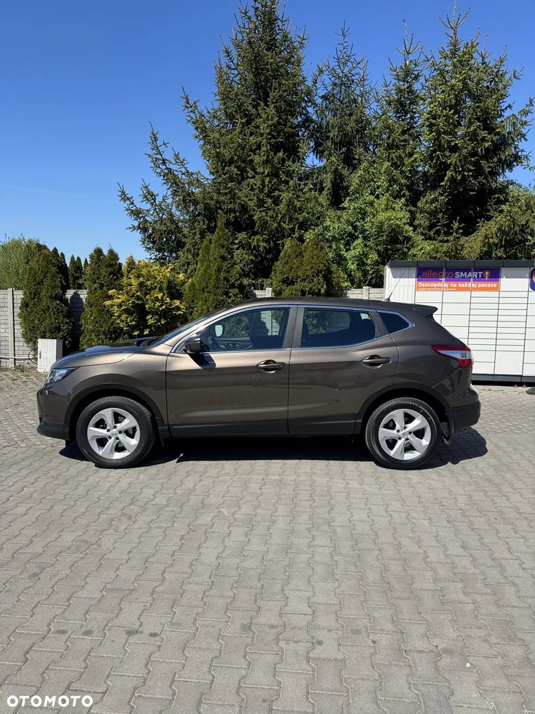Nissan Qashqai 1.2 DIG-T Visia Xtronic - 6