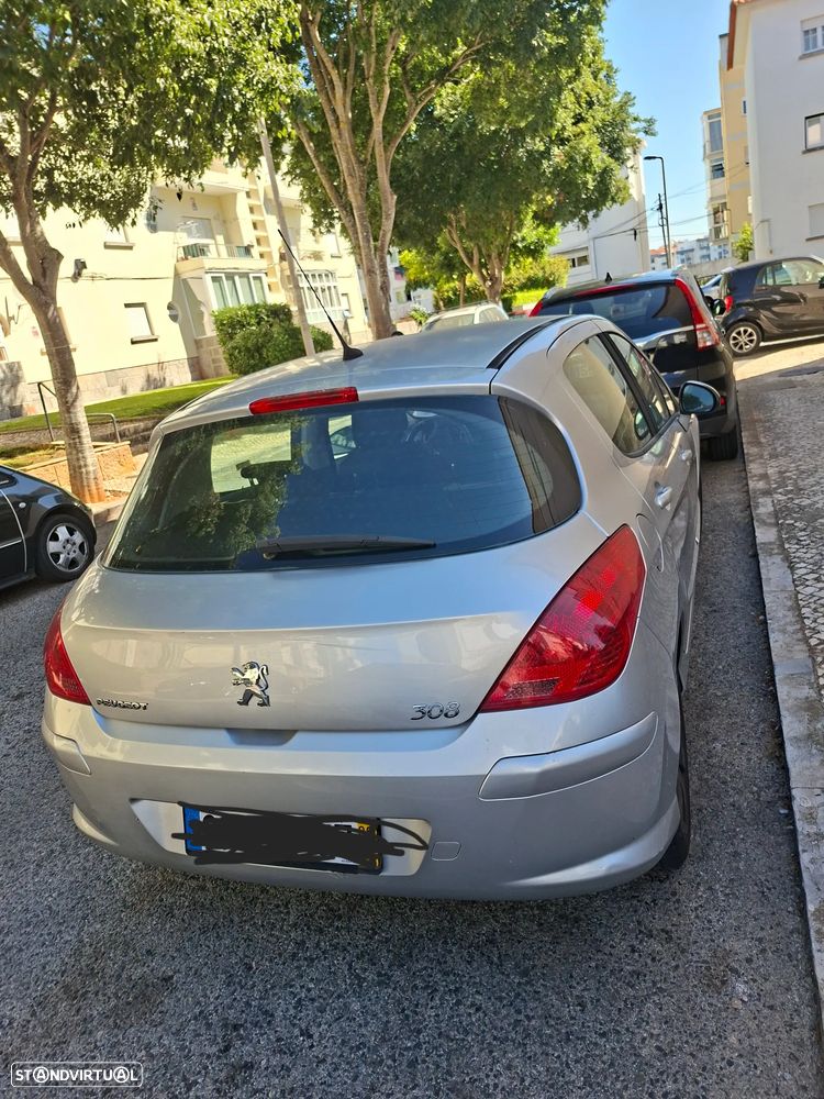 Peugeot 308 1.6 HDi Executive - 3
