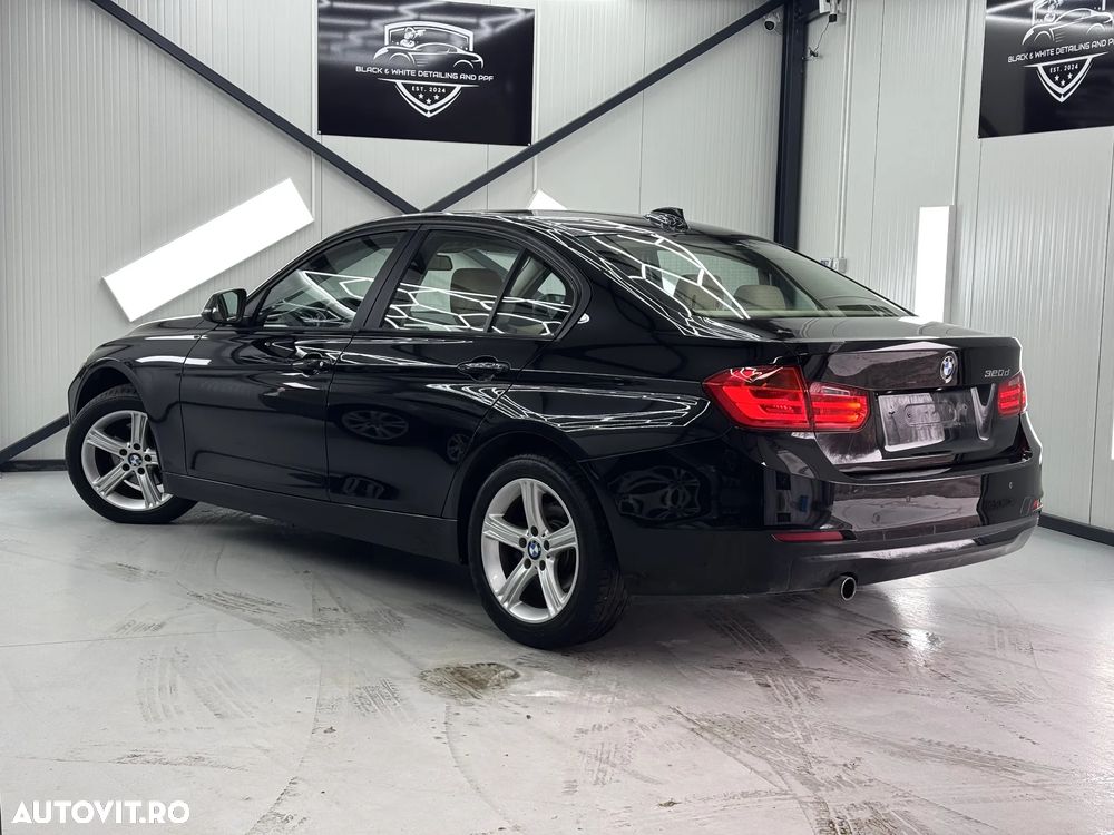 BMW Seria 3 320d Aut. - 14