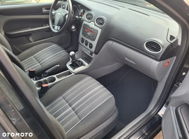 Ford Focus - 24