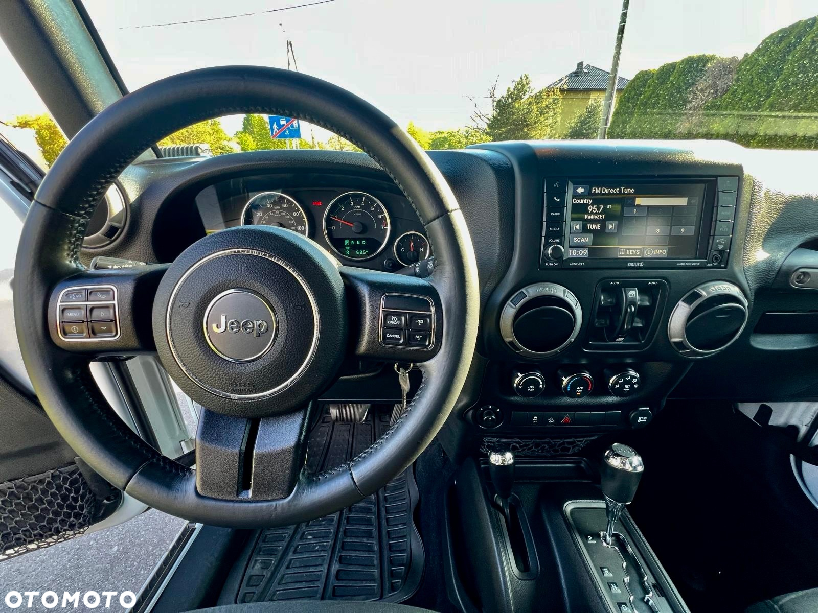 Jeep Wrangler 3.6 Unlim Night Eagle - 13