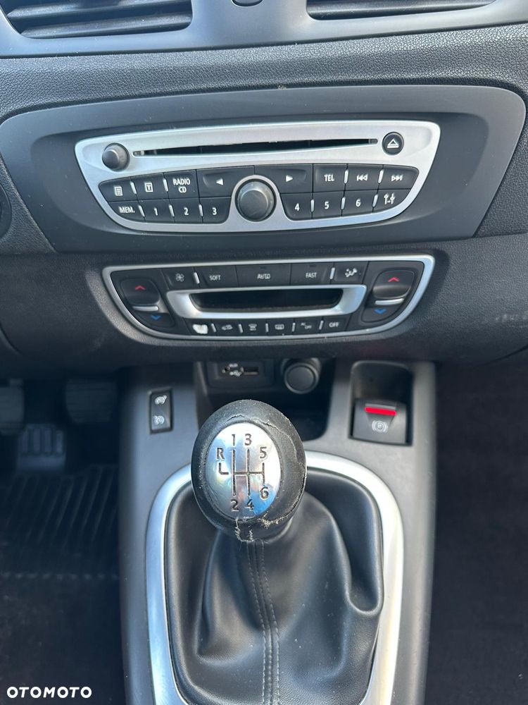 Renault Scenic - 17