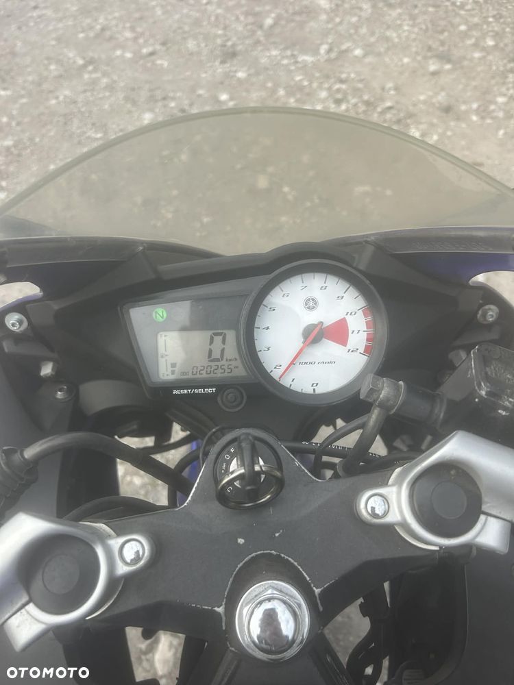 Yamaha YZF - 4