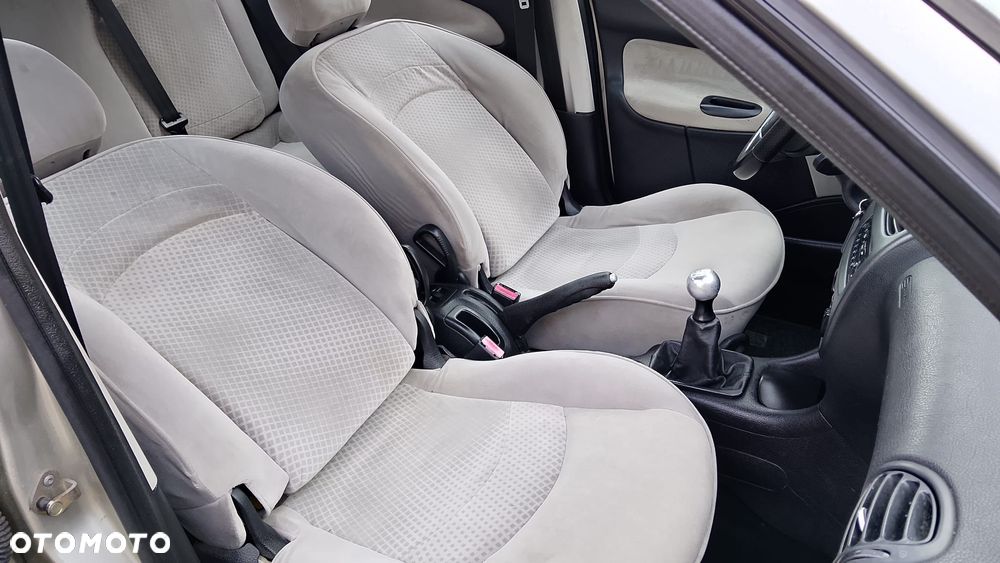 Peugeot 206 1.4 Quiksilver - 12