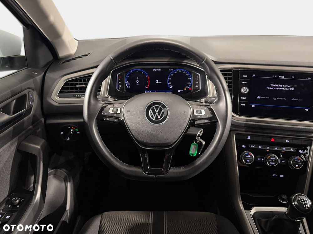 Volkswagen T-Roc - 17