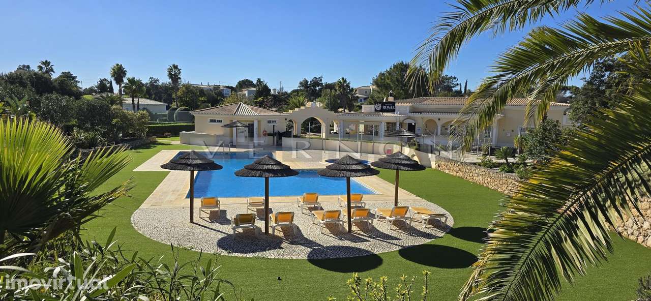 Algarve, Carvoeiro, Vale del Rei, para venda moradia em banda T2 no re - Grande imagem: 3/36