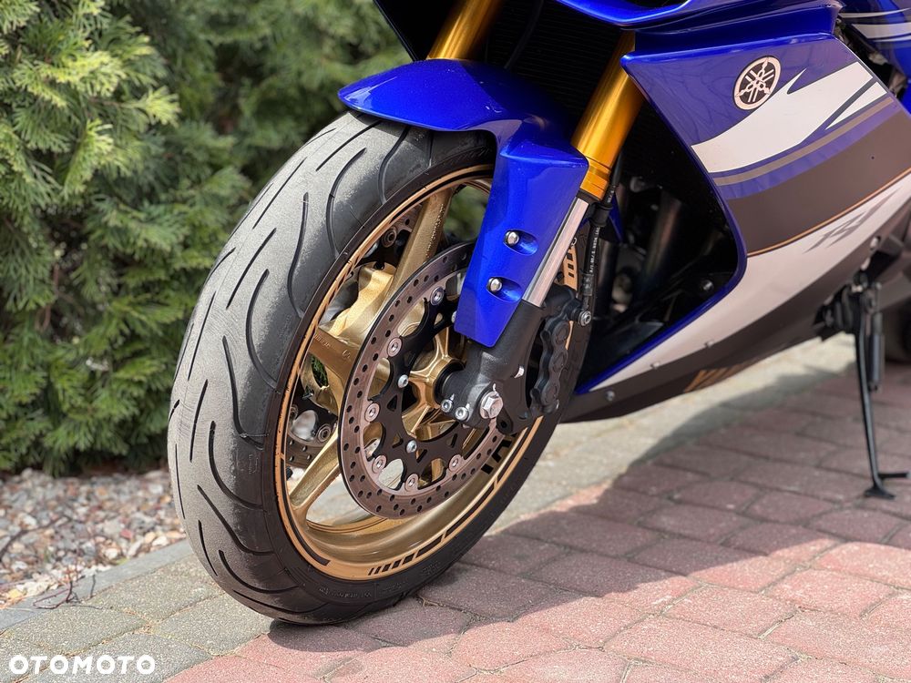 Yamaha YZF - 23