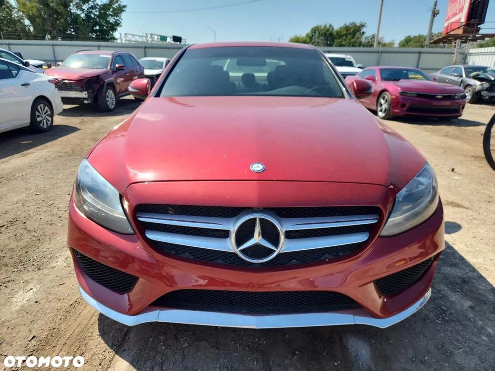 Mercedes-Benz Klasa C 300 9G-TRONIC - 3