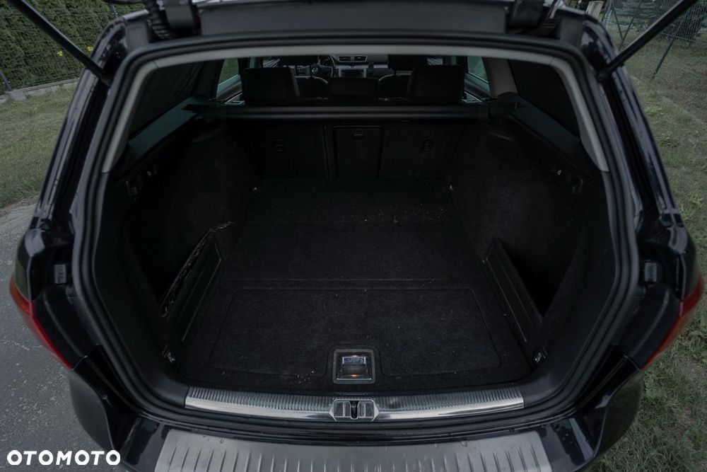 Volkswagen Passat 2.0 TDI Highline - 25
