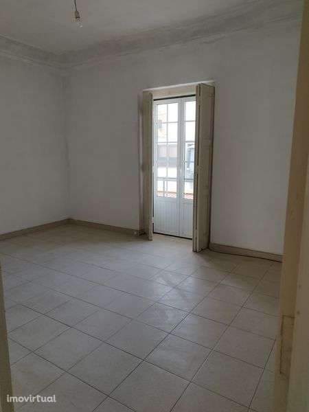 T4 no centro de Alpiarça - Grande imagem: 4/8