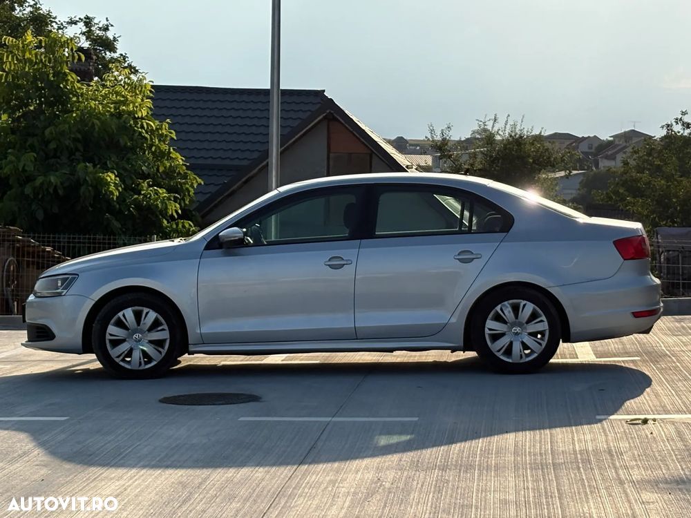 Volkswagen Jetta 1.6 TDI DPF Trendline - 5