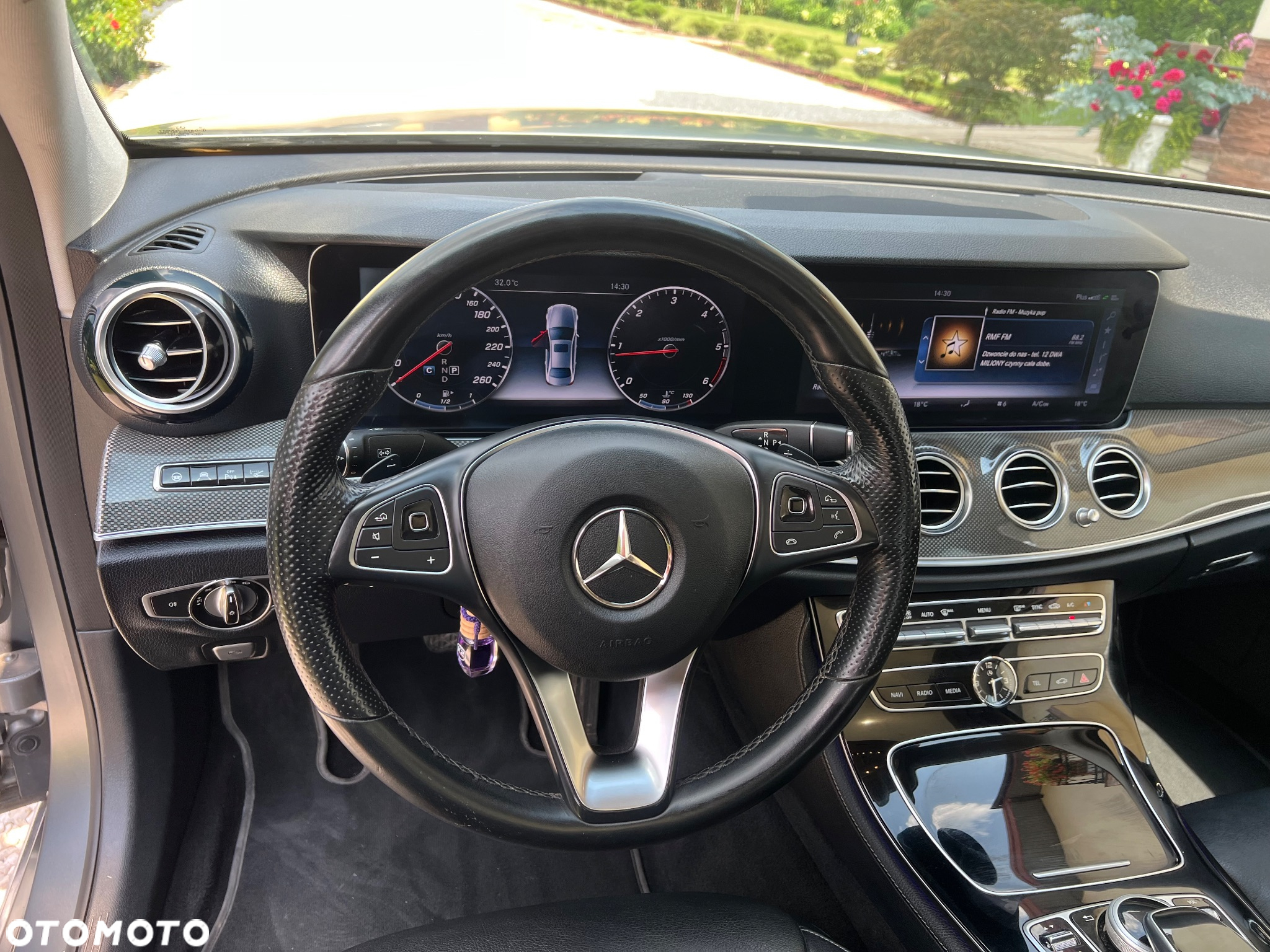 Mercedes-Benz Klasa E - 19