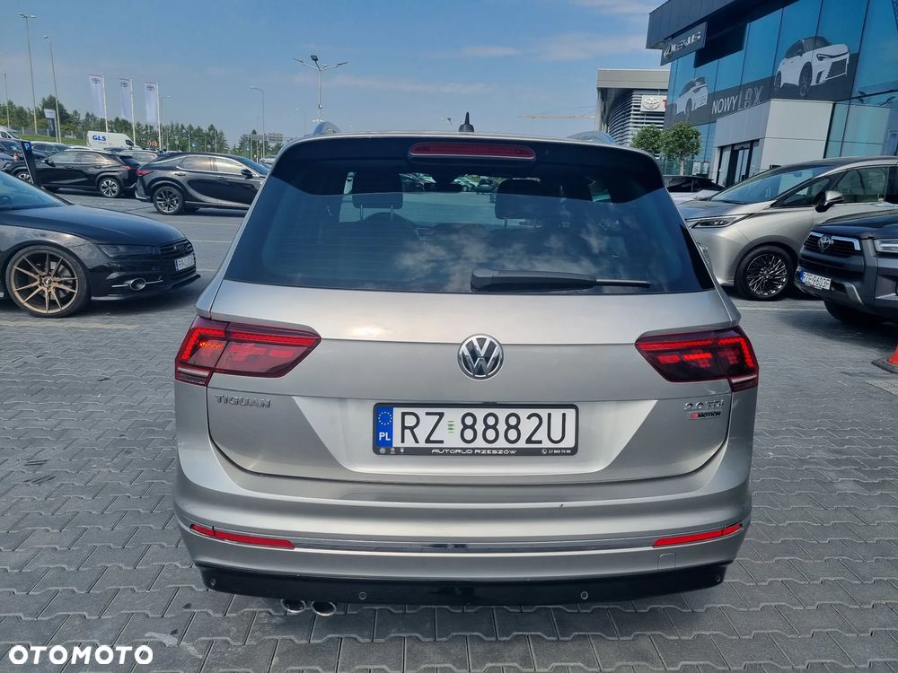 Volkswagen Tiguan 2.0 TDI SCR 4MotION DSG R-Line - 9