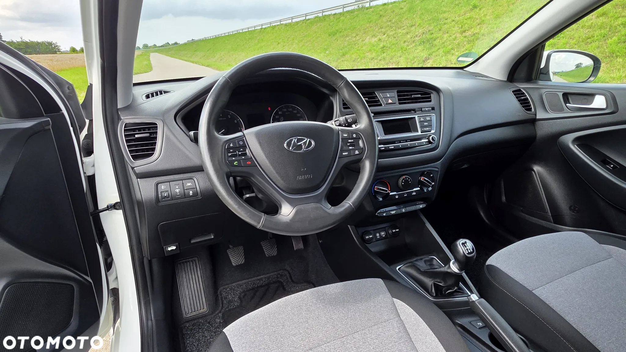 Hyundai i20 1.2 Trend - 21