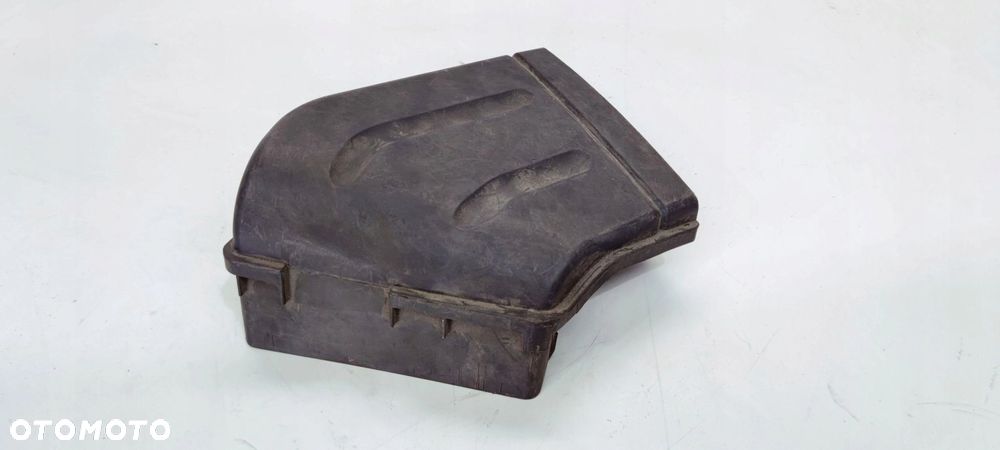 DOLOT WLOT POWIETRZA AUDI A4 B7 8E0129617D - 2