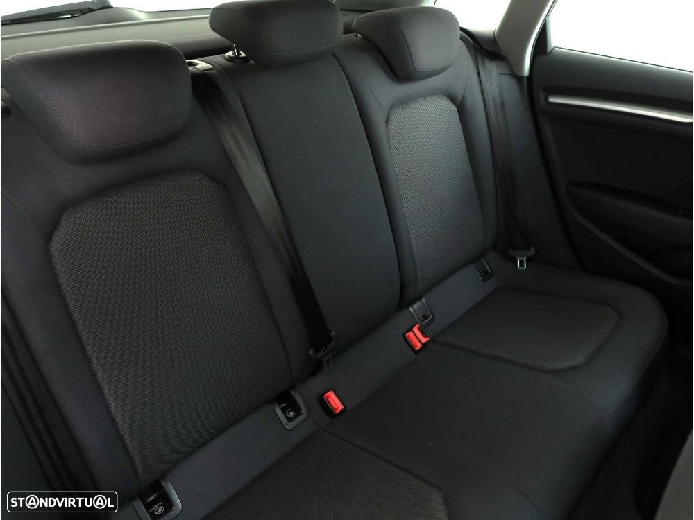 Audi A3 Sportback 30 TDI - 15