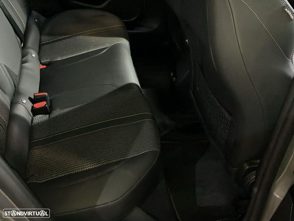 Peugeot e-208 50 kWh GT - 18