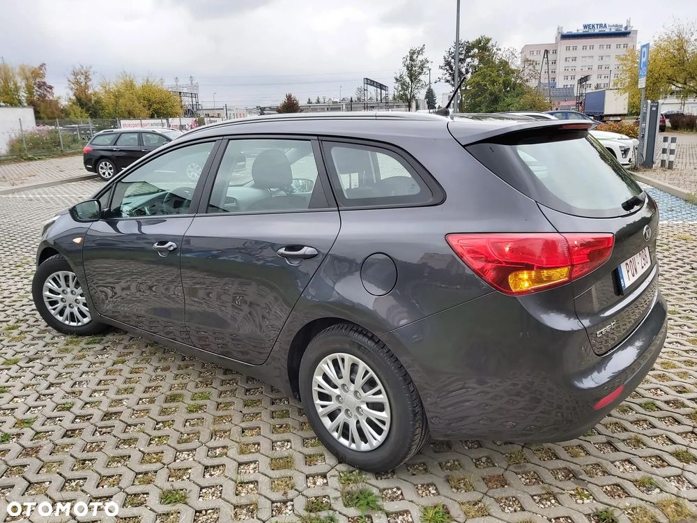 Kia Ceed 1.4 CRDi 90 SW Vision - 27