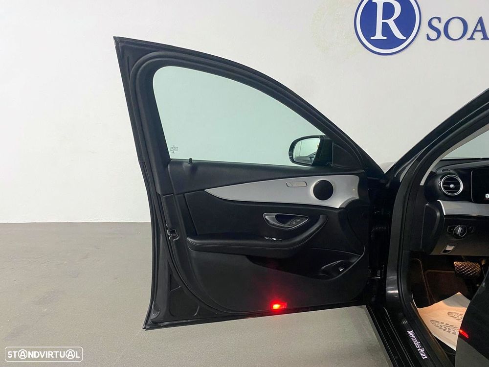 Mercedes-Benz E 300 de Avantgarde 4Matic - 16