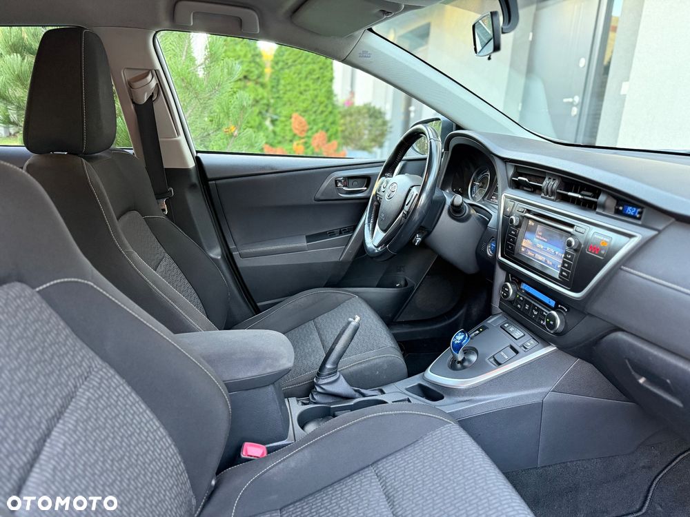 Toyota Auris 1.8 HSD Luna - 31