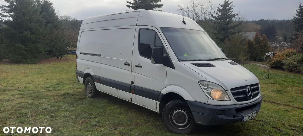 Mercedes-Benz Sprinter - 2