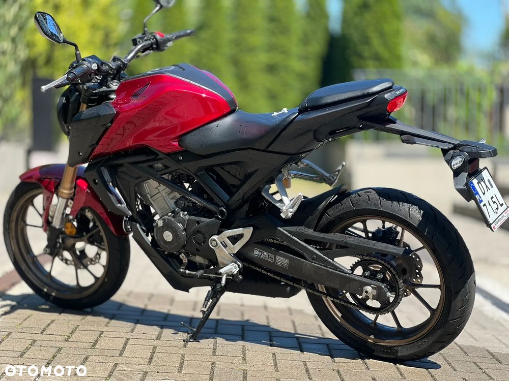 Honda CB - 12