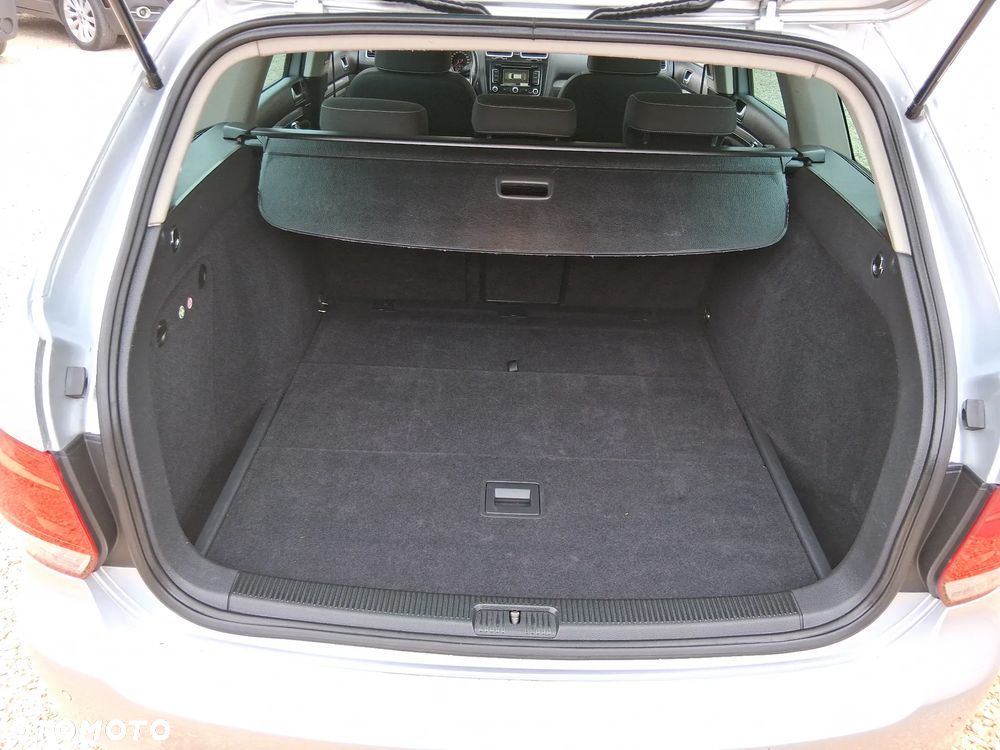 Volkswagen Golf 2.0 TDI DPF MATCH - 28