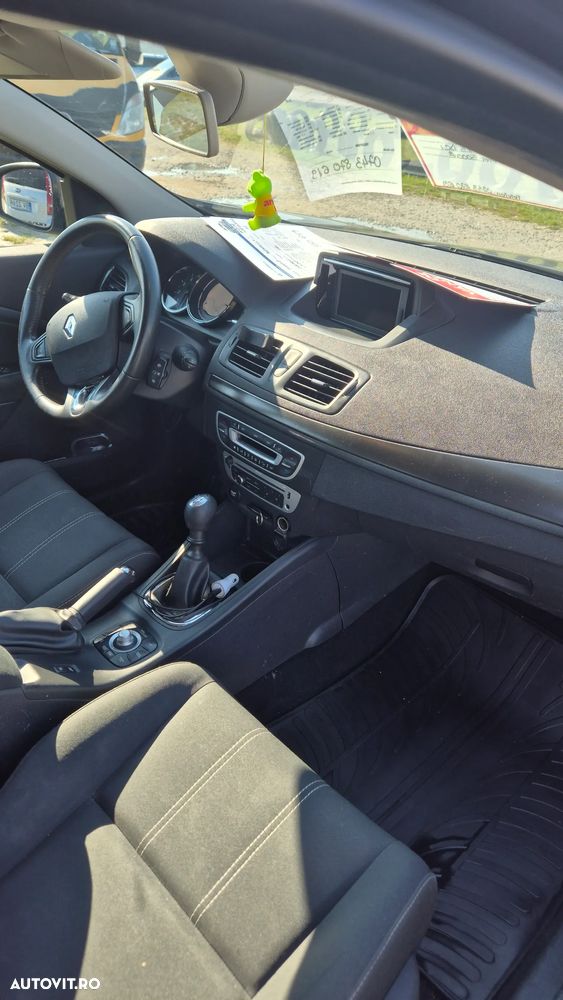 Renault Megane ENERGY dCi 110 Start & Stop LIMITED - 8