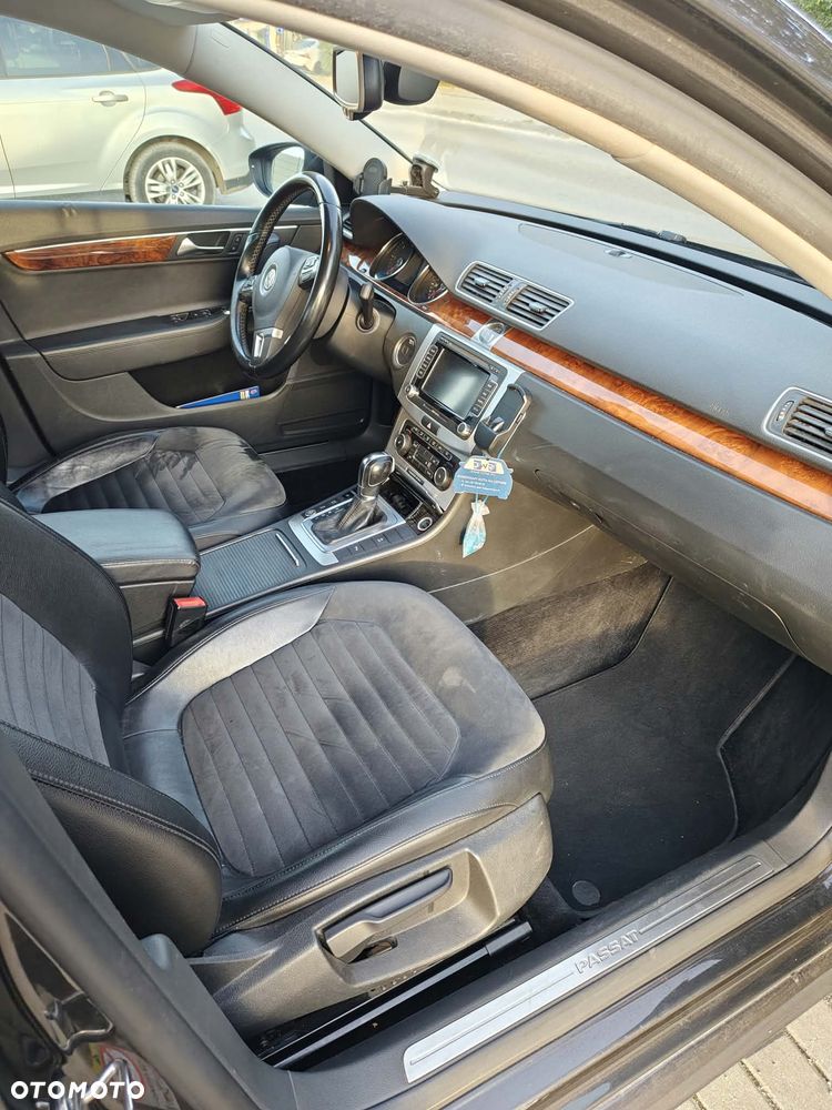 Volkswagen Passat - 21