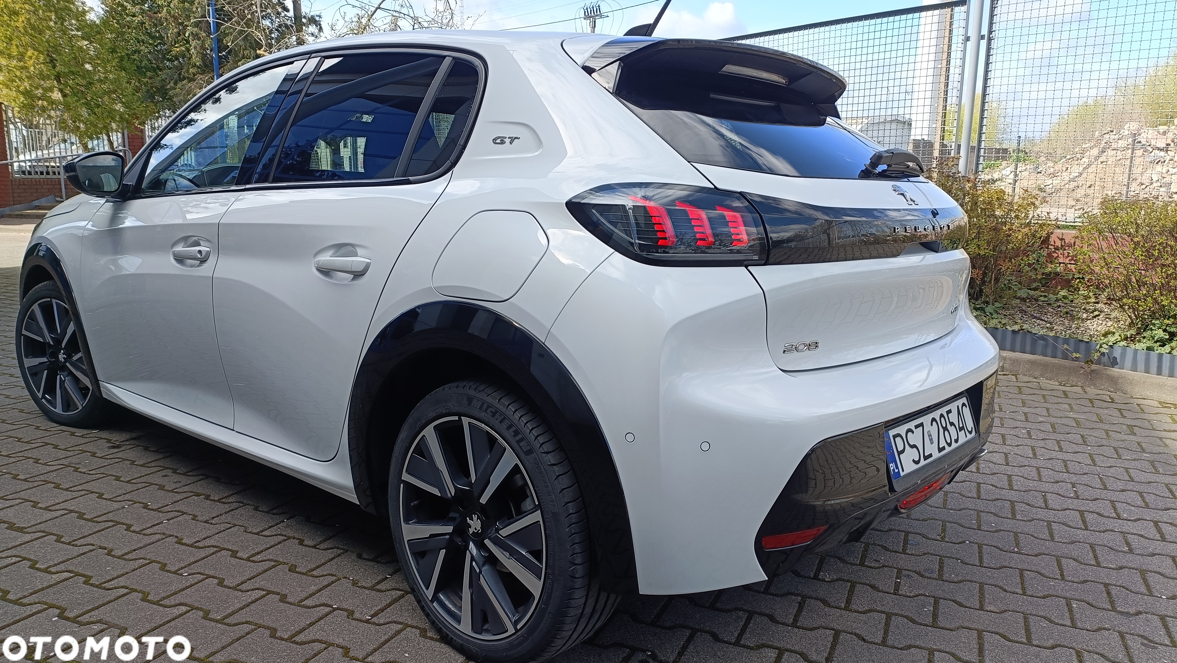 Peugeot 208 1.5 BlueHDi GT S&S - 6