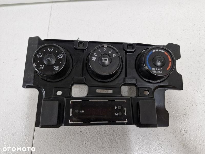 toyota matrix 2 ii e140 panel nawiewu klimatyzacji przełączniki zegarek - 2